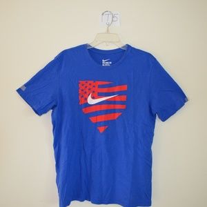 Used Mens SS L Nike Tee Shirt